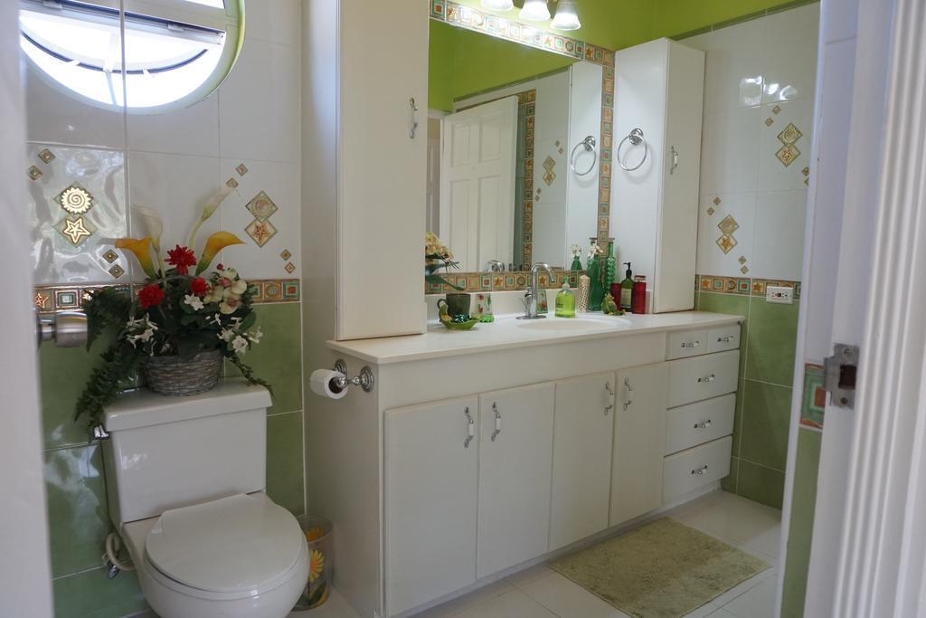 Spectacular Ocean View Retreat Apartment Сейнт Джеймс Екстериор снимка